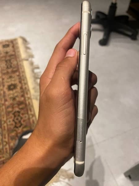 Iphone 11 PTA approved 128gb BH 89% 4