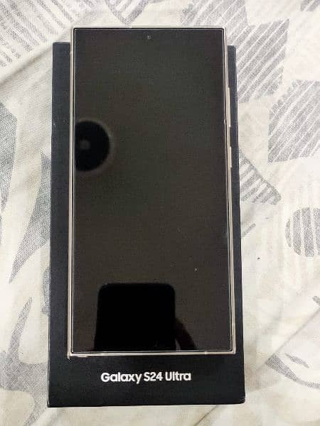 Samsung S24 Ultra dual physical sim gray titanium 1