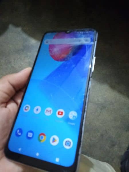 Vivo y20 without box and charger and mobile ki screen crack hai in Hvn 5