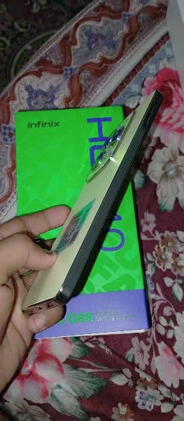 infinix hot 40 15 din use mein condition 10 by 10 warranty 11 month 7