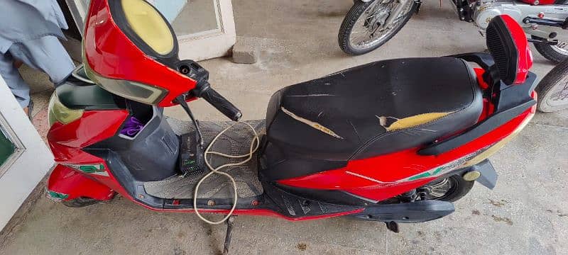 Electric Scooty for Sale in Lahore. 1