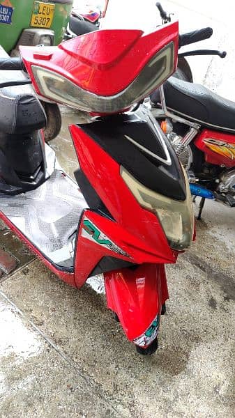 Electric Scooty for Sale in Lahore. 4