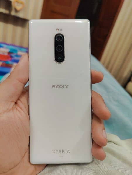 Sony Xperia 1 0