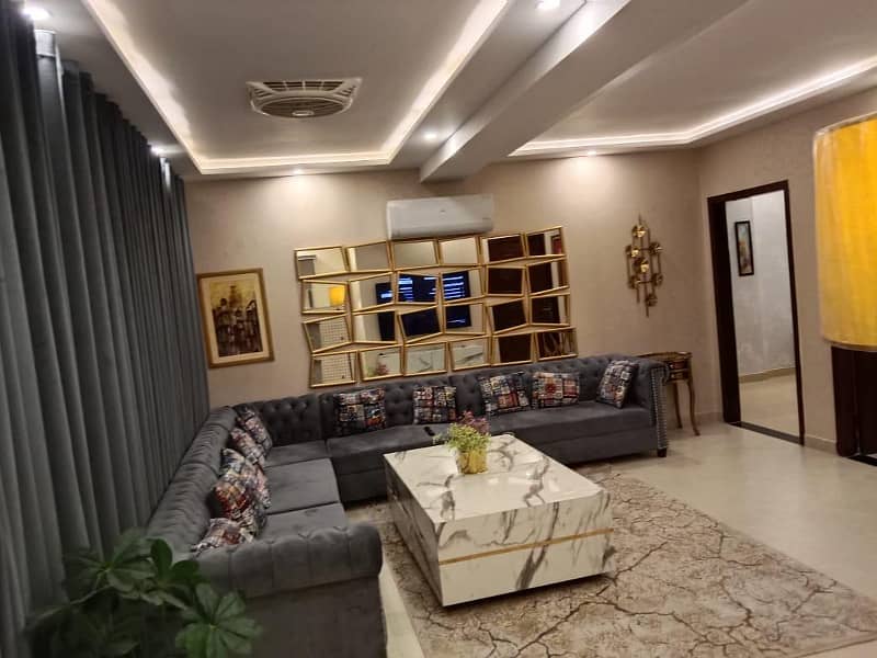 One bedroom VIP apartment for rent for short stay in bahria town 2