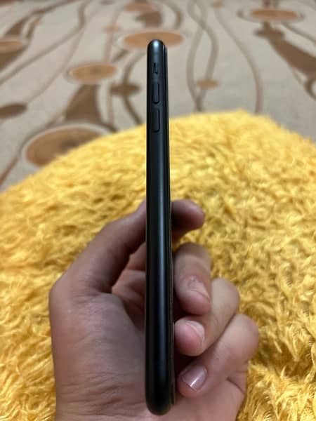 IPHONE XR (NO EXCHANGE) 1