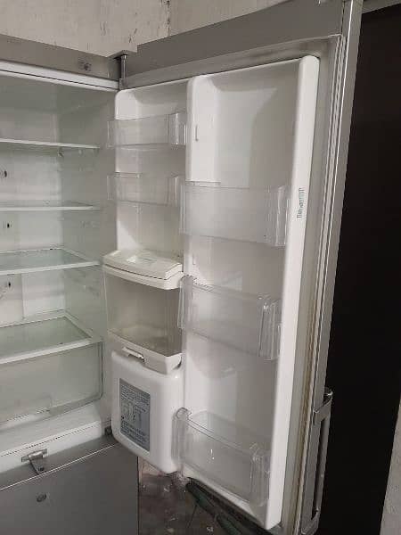 LG non frost fridge 6