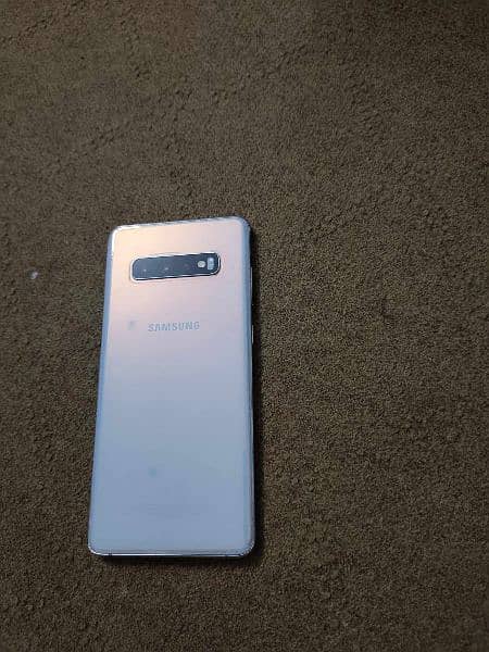 Samsung Galaxy S10 Plus (Dual Sim) 2