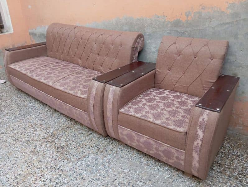 Five seater sofa set in good condition 2