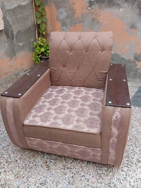 Five seater sofa set in good condition 5