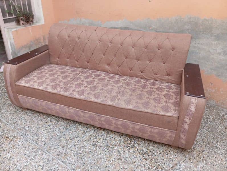 Five seater sofa set in good condition 6