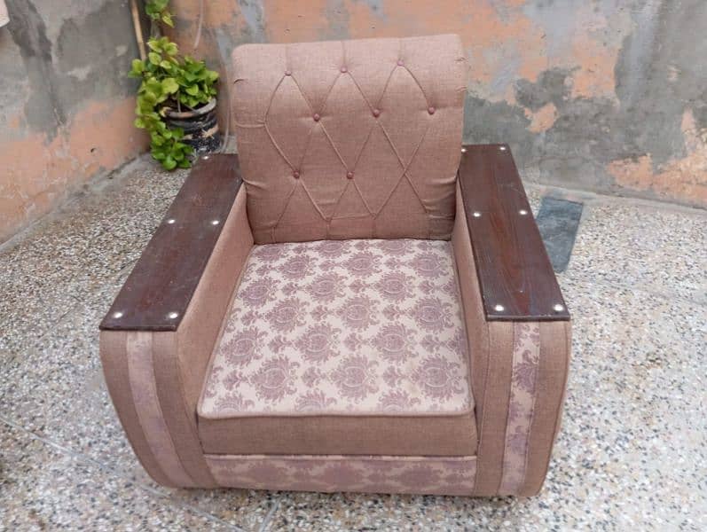 Five seater sofa set in good condition 8