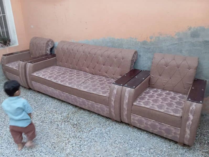 Five seater sofa set in good condition 9