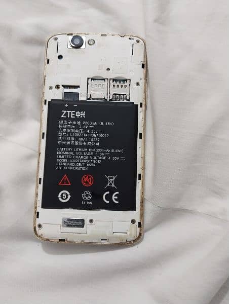 ZTE blade D6 lite 3G 2