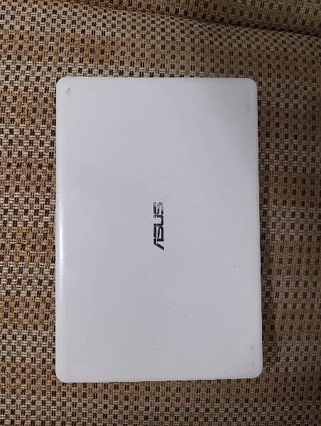 Asus laptop 1