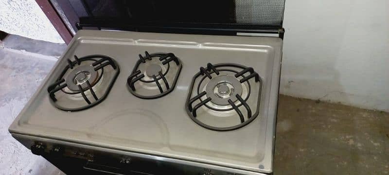 not use even once . . totally new untouch cooking range 0