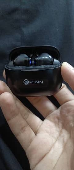 ronin 740 airpods