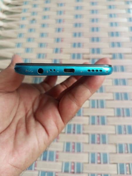 Realme 5i 4+64gb set and box no charger 6