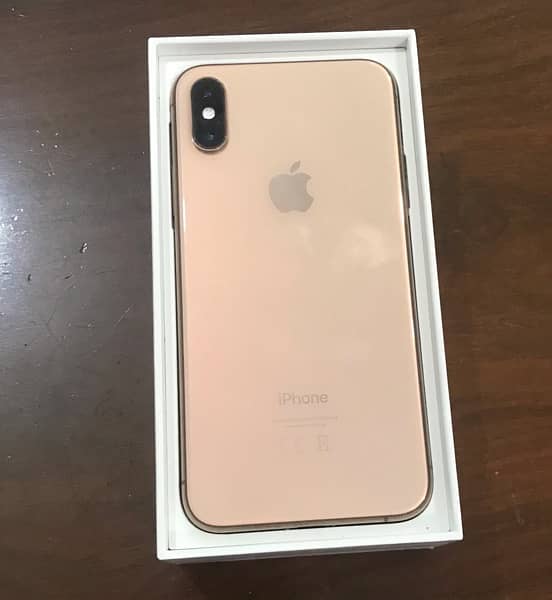 iPhone Xs,Gold ,64 Gb 1