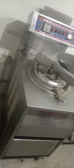 Broast machine for sale condition 10/9