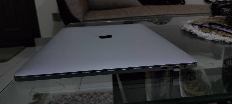 Mackbook pro 2018 2