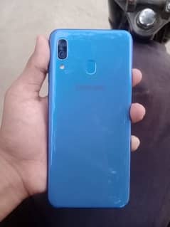 SAMSUNG GALAXY A30 WITH BOX AND WITH POUCH