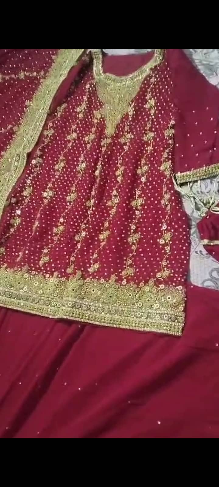 Preloved bridal lehenga in pure red 1