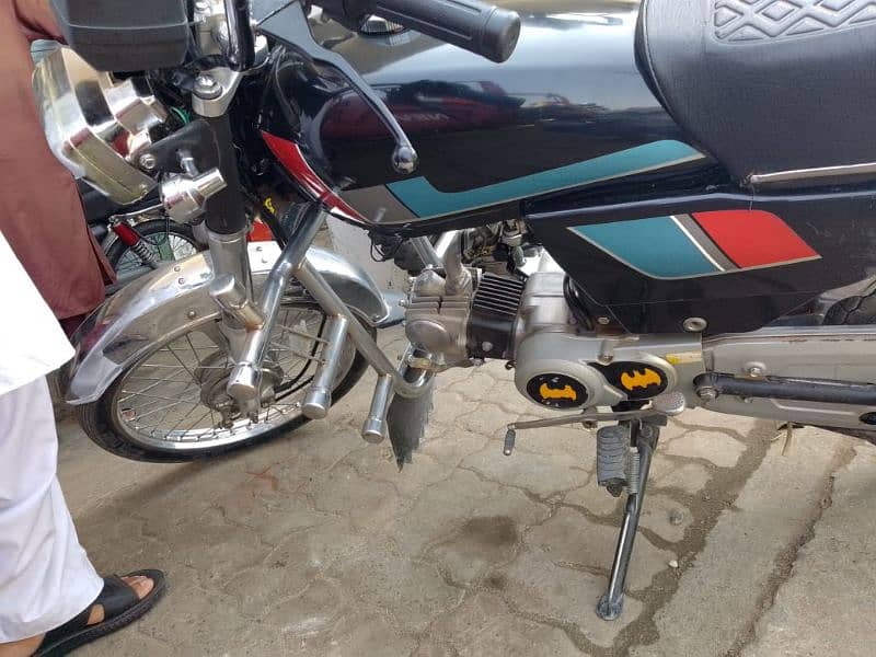 Bike for sale only serius person contact (03115249234) 1