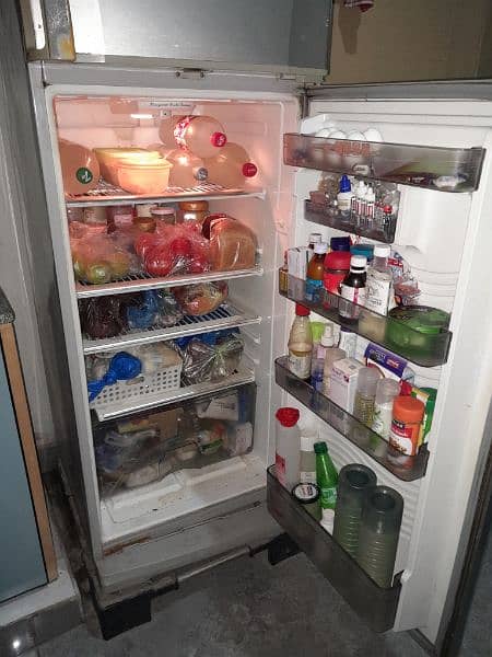 Dawlance Refrigerator Medium Size excellent neat condition 3