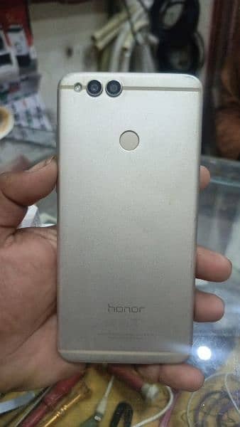 honor 7x 4ram 128gb rom 10/9.5 condition 2