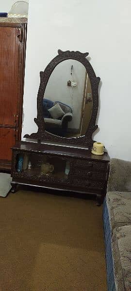 dressing table for usde hai but new jisa 1