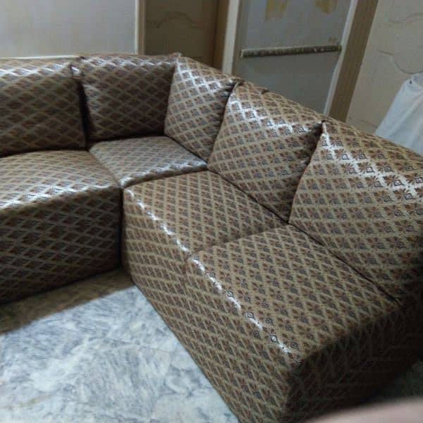 sofa 6 seater L shaped in new condition 1