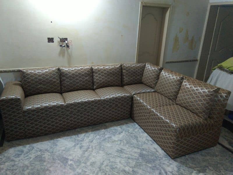 sofa 6 seater L shaped in new condition 3