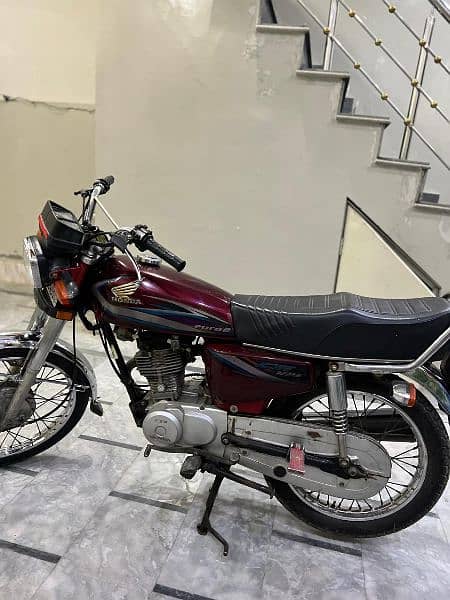 I want to sale my 125 red colour 2015 model 0