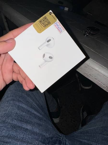 Apple Airpods 3rd Generation 2