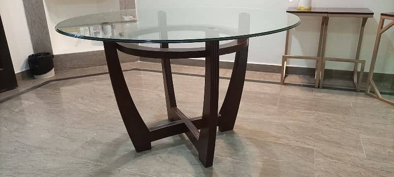 Beautiful Taali Wood 5 Feet Glass Top Round Dining Table 1