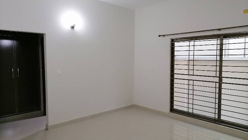 A Spacious 15 Marla House In DHA Defence - Villa Community 3