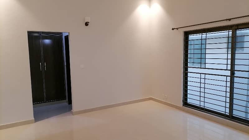 A Spacious 15 Marla House In DHA Defence - Villa Community 6