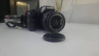 Sony DSLR camera with lens 10/10 condition