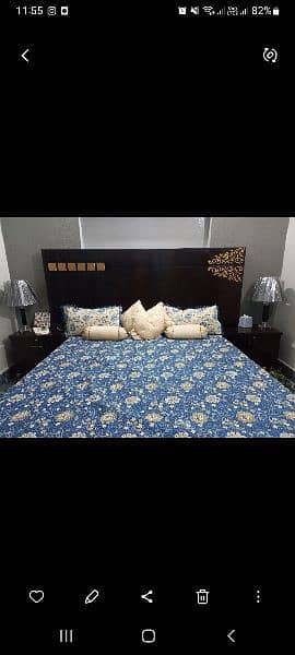 Bed set with side  tables and dressing 0