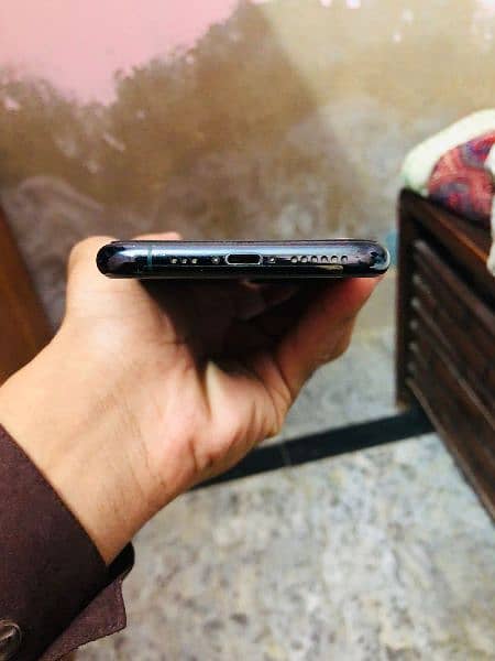 iphone 11 pro non pta. . factory unlock . . 64 gb. . condition 10/10 1