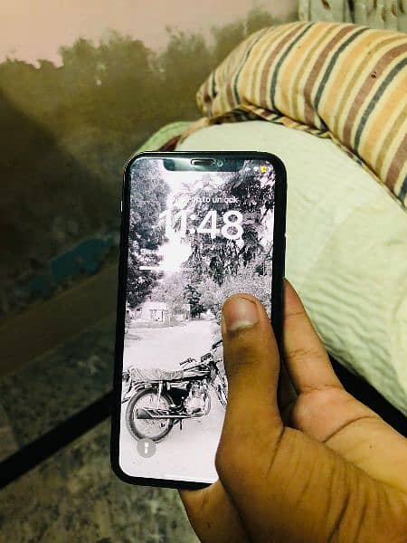 iphone 11 pro non pta. . factory unlock . . 64 gb. . condition 10/10 3