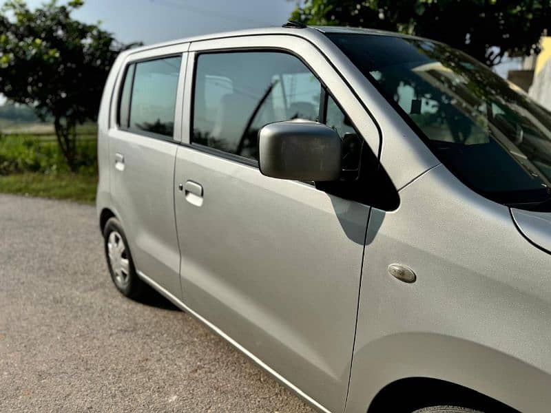 Suzuki Wagon R 2016 11