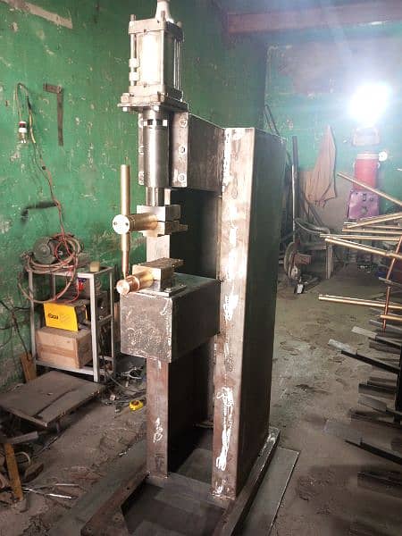 spot welding machine 14