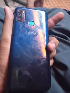 infinix hot 9 play 4 GB or 64 GB