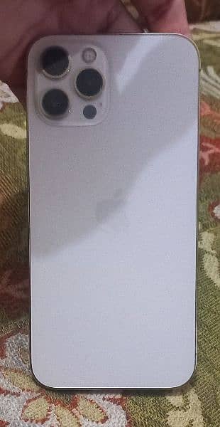 I phone 12pro max 256 gb coler white gold 10