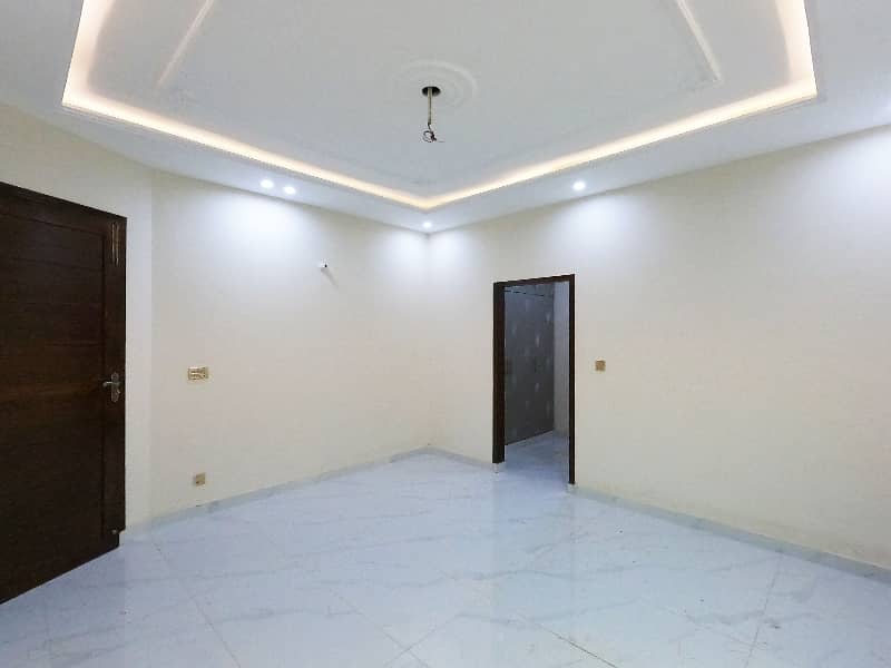 A Well Designed Corner House Is Up For sale In An Ideal Location In Lahore 13