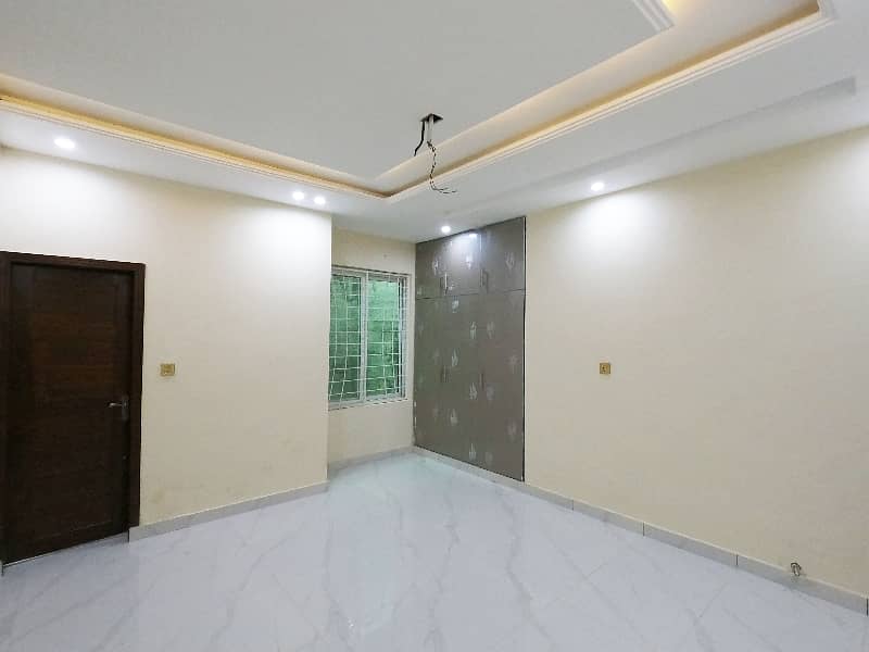 A Well Designed Corner House Is Up For sale In An Ideal Location In Lahore 26