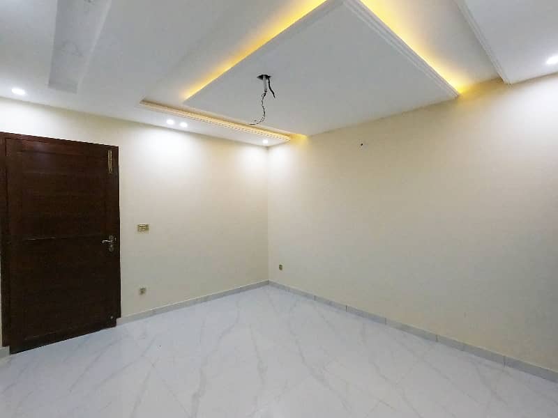 A Well Designed Corner House Is Up For sale In An Ideal Location In Lahore 27