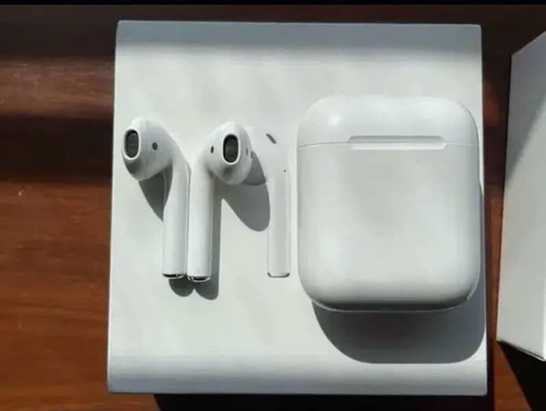 Apple AirPods - 2nd Generation (Original) 3