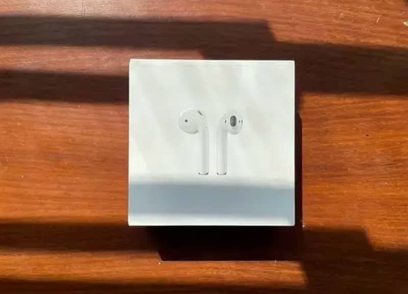 Apple AirPods - 2nd Generation (Original) 6